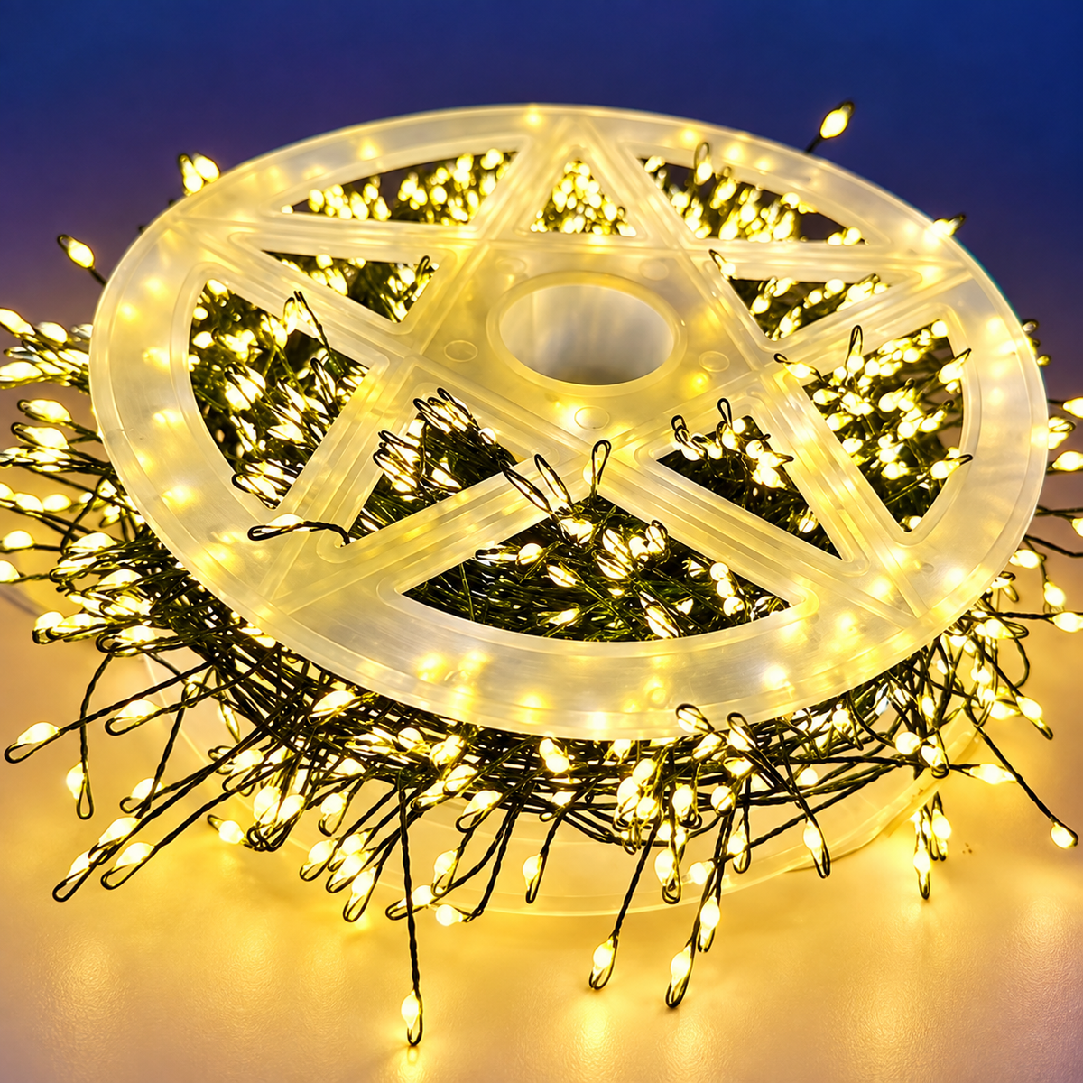 Instalatie de Craciun Liniara cu Telecomanda, Tip Cluster, Lumina Calda, 3000cm, 900 LED-uri, IP44