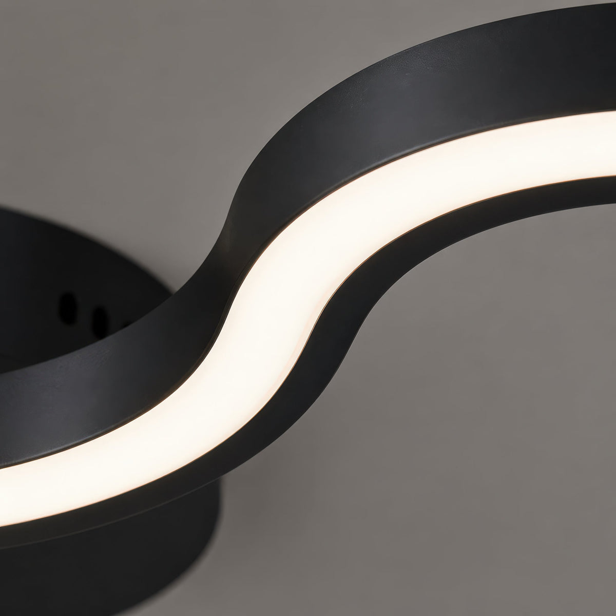 Lustra LED cu telecomanda ORMS Eleganza, 3000K/4000K/6000K, 56W, Metal și Plastic, Negru