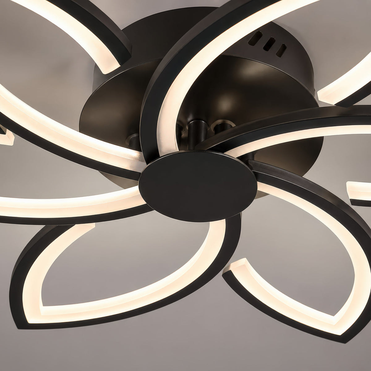 Lustra LED cu telecomanda si cristal FLORA 82W, 6 Petale, lumina Rece/Calda/Neutra, Dimabila, Negru