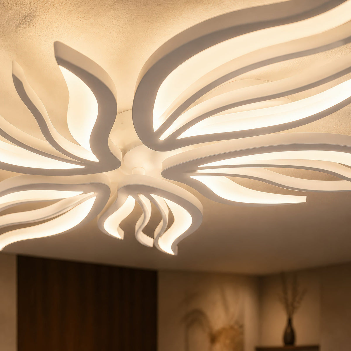 Lustra LED cu telecomanda SAKURA 62W, 5 Petale, lumina Rece/Calda/Neutra, Dimabila, Alb, imaginea 2